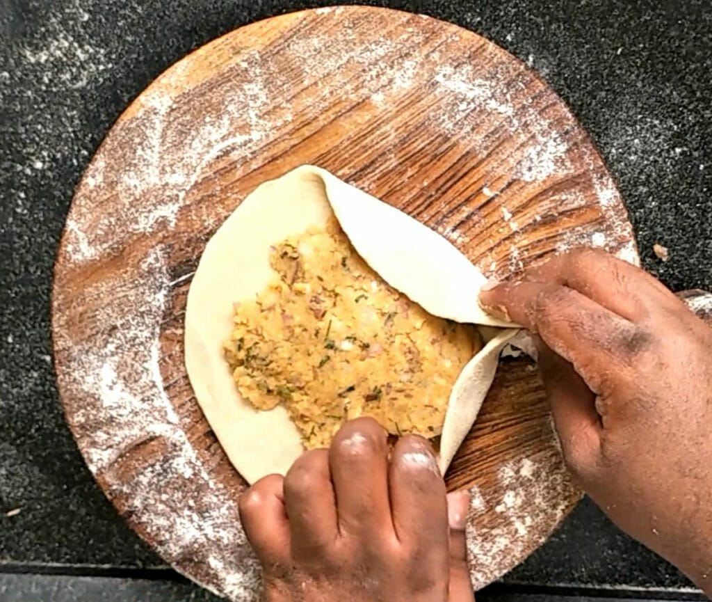 Now close the the dough from all sides